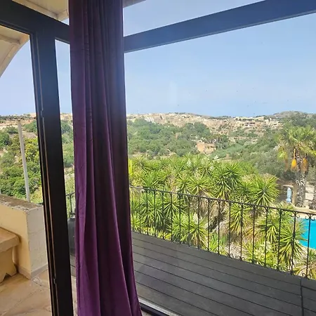 Lunzjata Mansions Penthouse Apartment