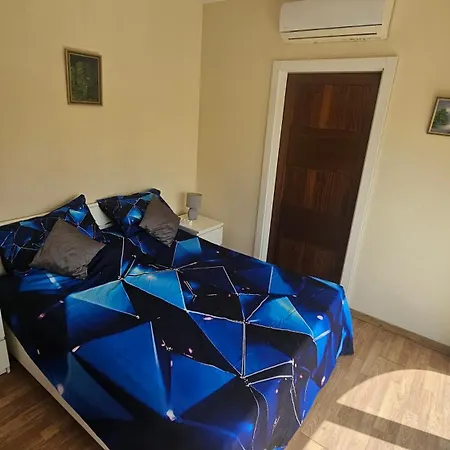 Lunzjata Mansions Penthouse Apartment *