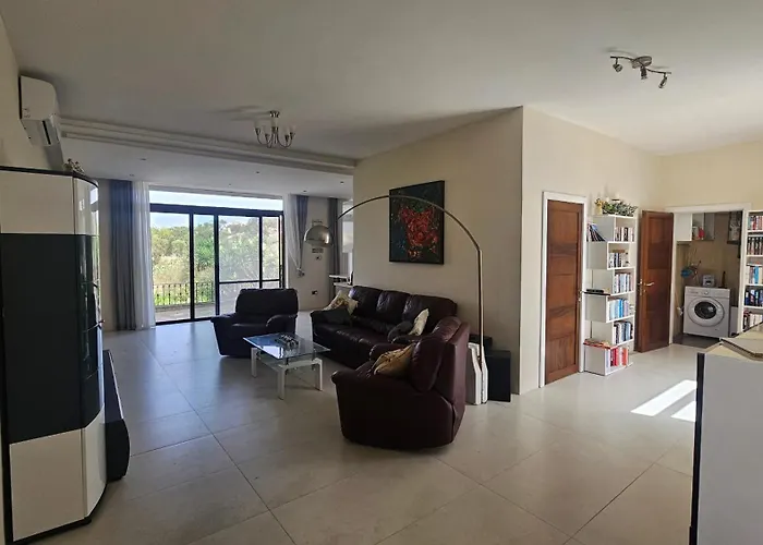 Lunzjata Mansions Penthouse Διαμέρισμα